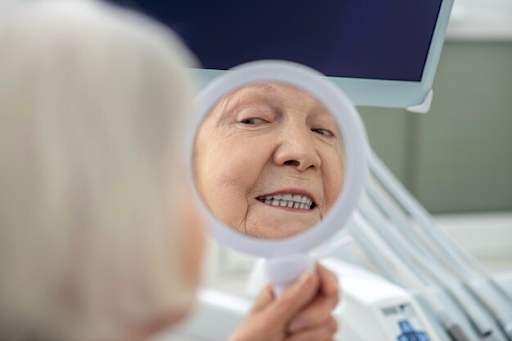 7 Reasons to Consider Porcelain Veneers for Your Smile