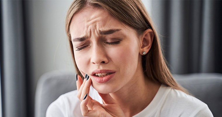 emergency dentist Calgary, AB
