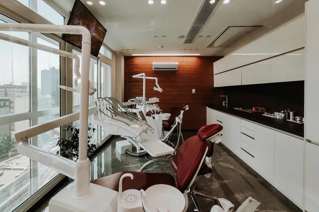Pain-Free Roots: Understanding and Overcoming Root Canal Anxiety