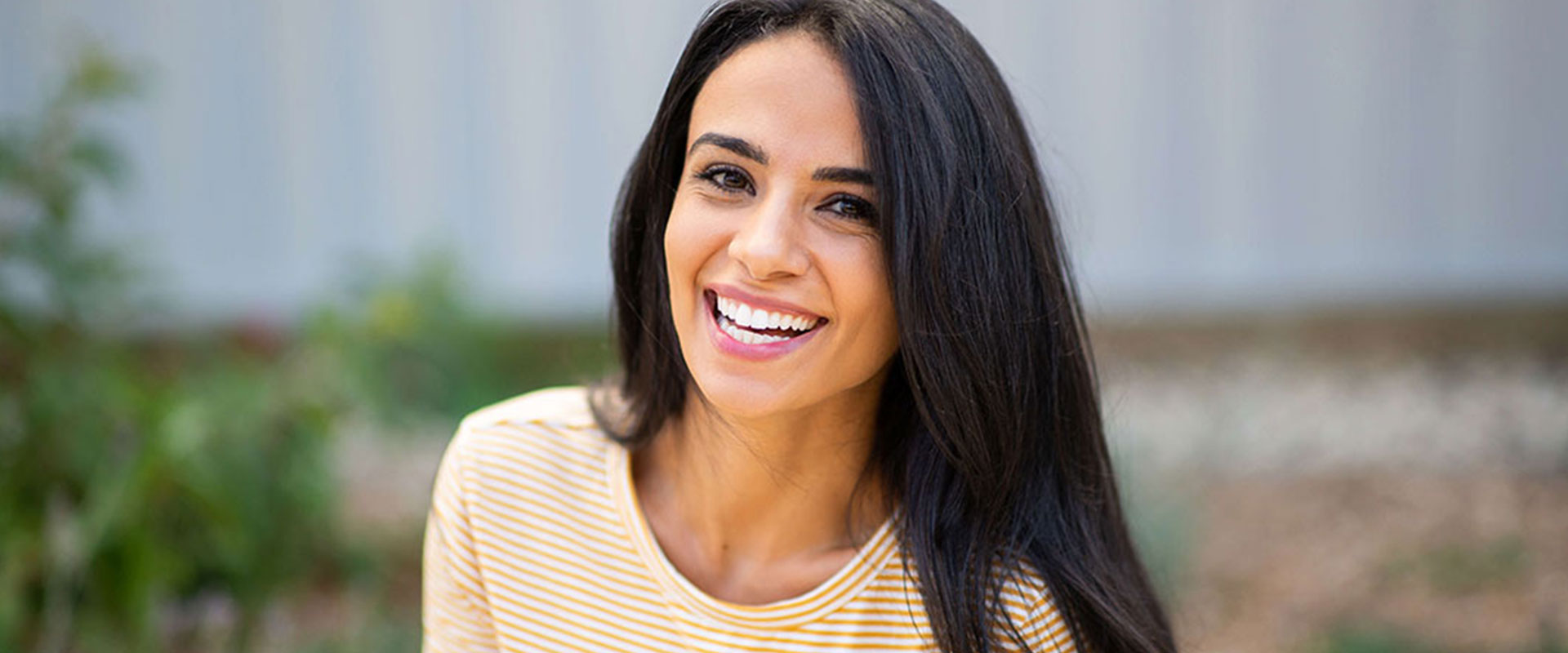Looking for Teeth Whitening Services in Vaughan? Visit Woodbridge Dental Arts Today!